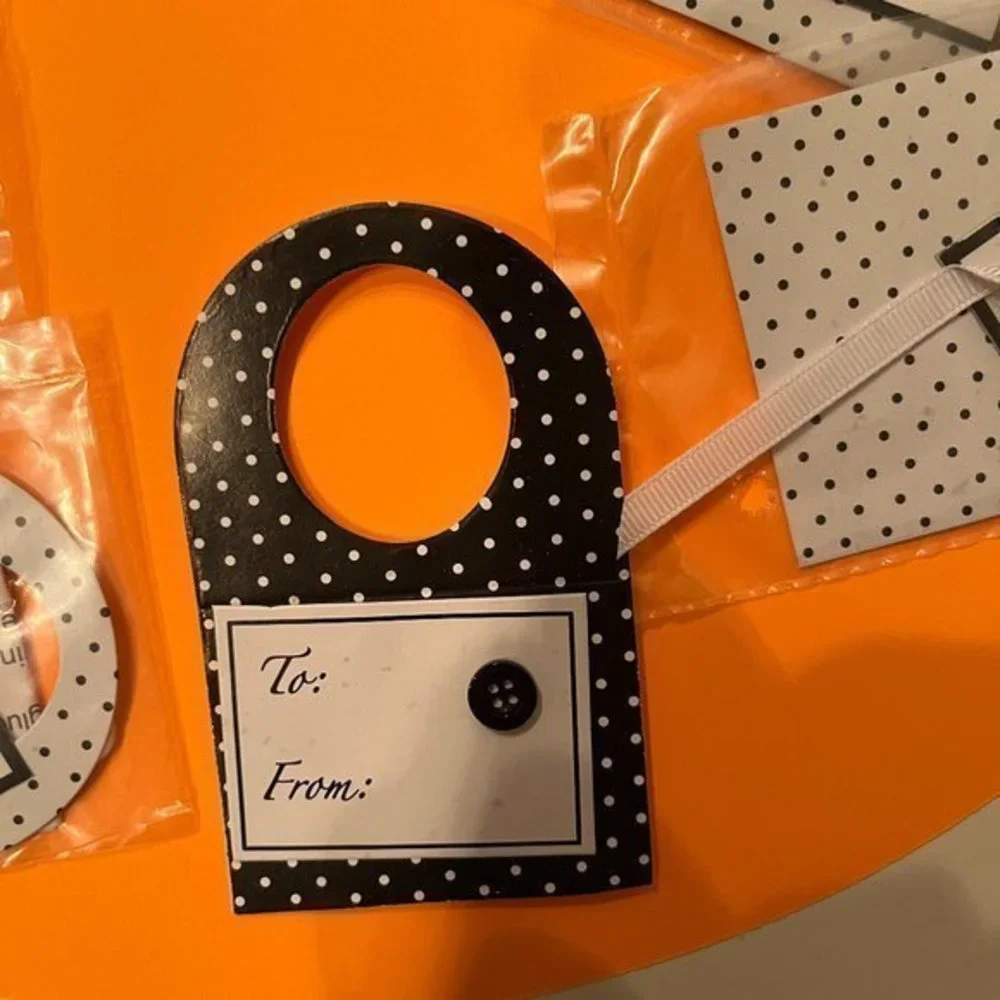 Wine Tags  (Set of Six‎ from Oriental Trading -Bundle w/ other items!) (party)